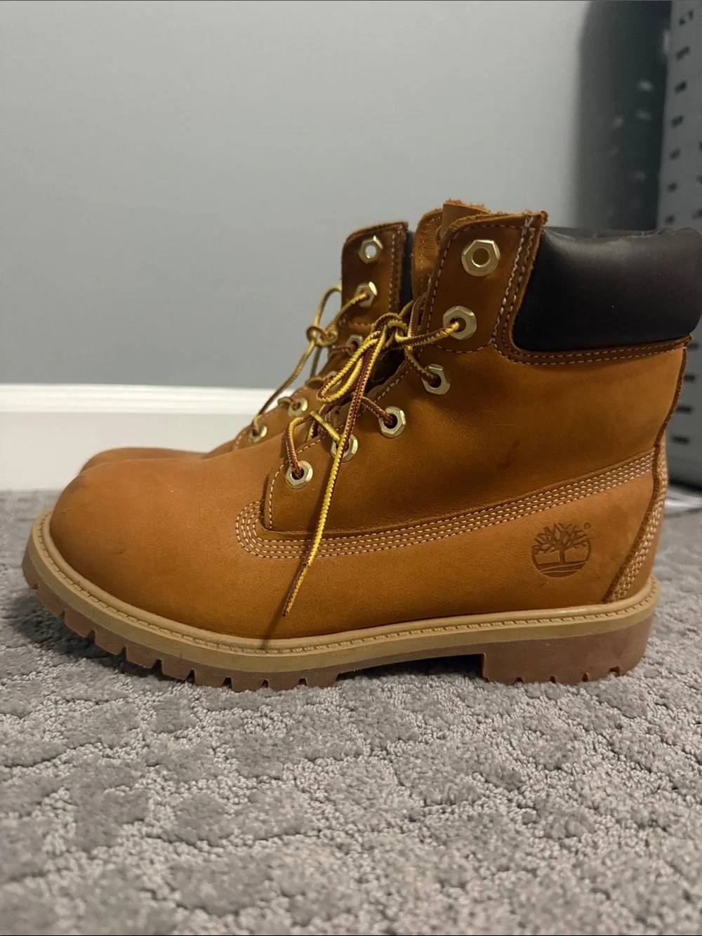 Timberland Wheat Brown Classic 6-Inch Leather Work Boots